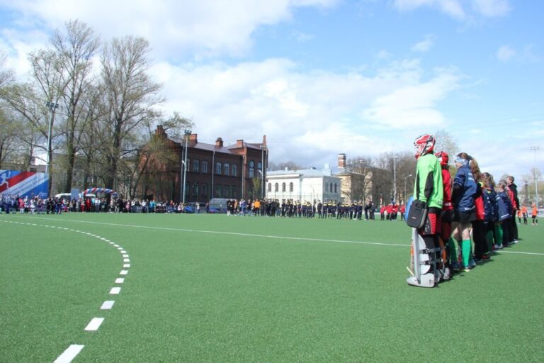 21.Suıni Çim Uygulama Fotoğrafları sportfloorings