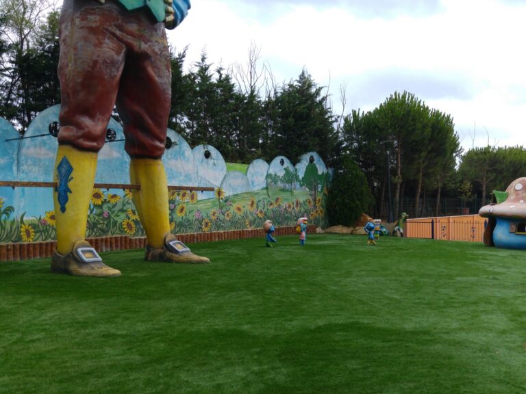 44.Suıni Çim Uygulama Fotoğrafları sportfloorings