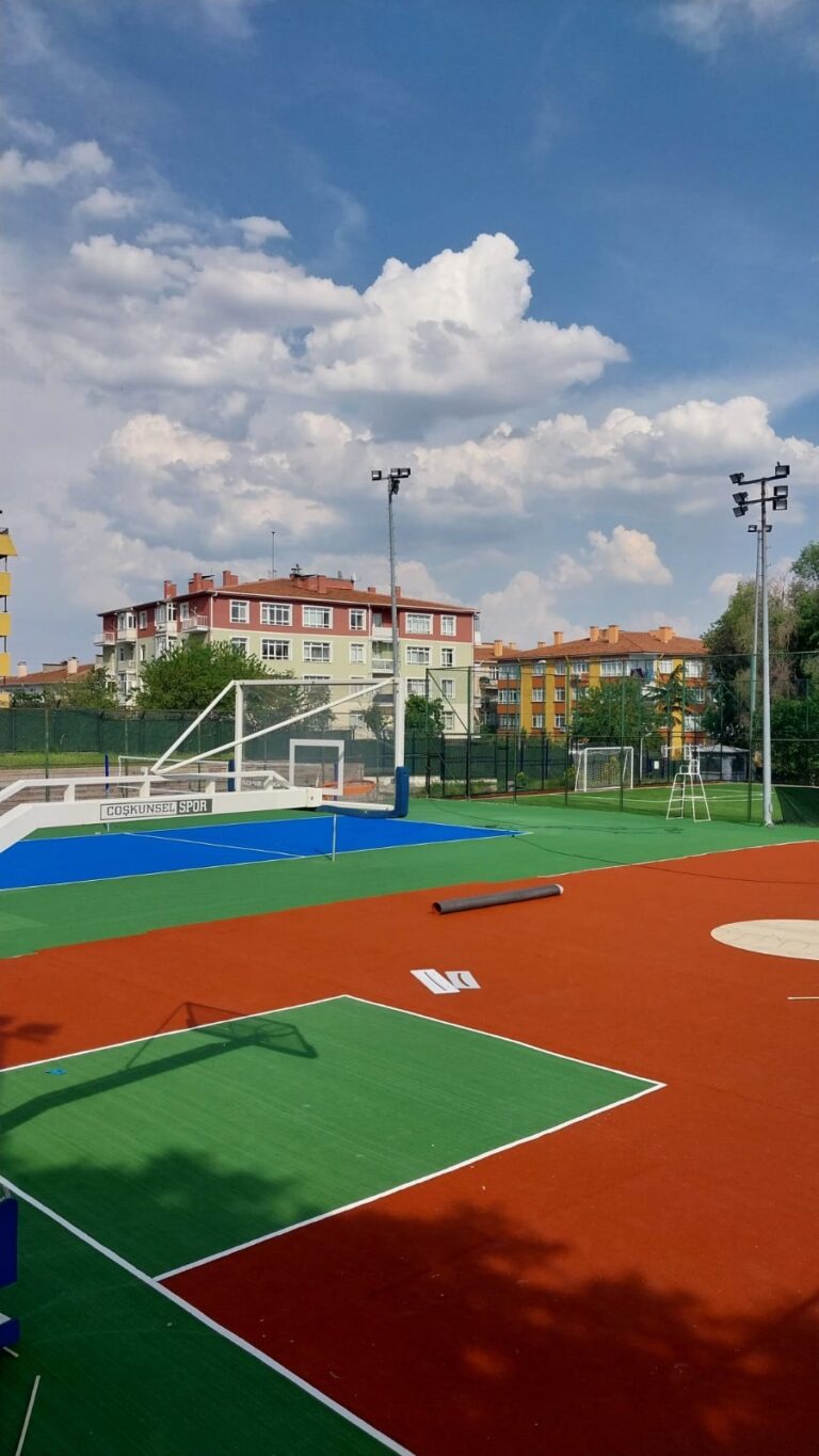 8.Suıni Çim Uygulama Fotoğrafları sportfloorings